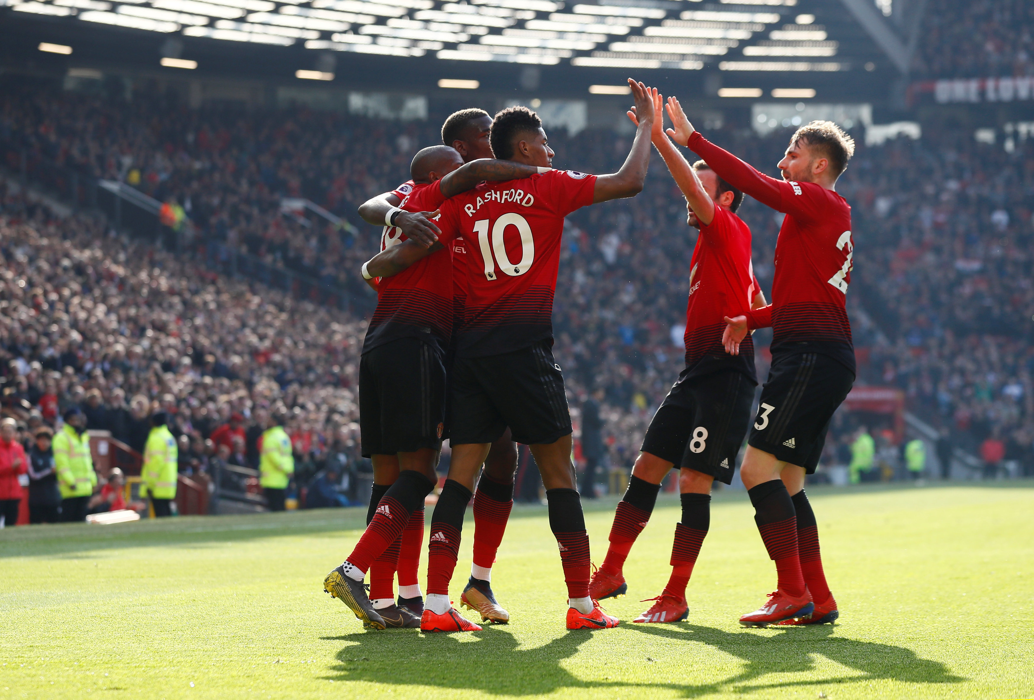 在防守上的 在防守上的